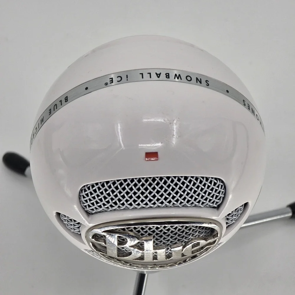 BLUE Microphone Snowball USB Mic with Tripod Stand Textured White With Cord